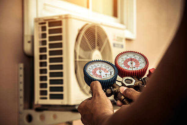 Professional Ac Installation technician working in Columbiaville, MI